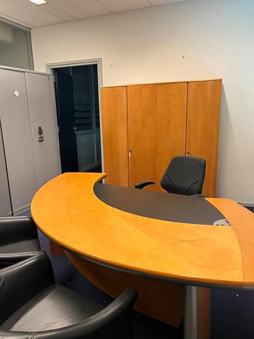 Antieke kantoorset bureau, stoelen, kast, tafel & ladekast beschikbaar voor biedingen