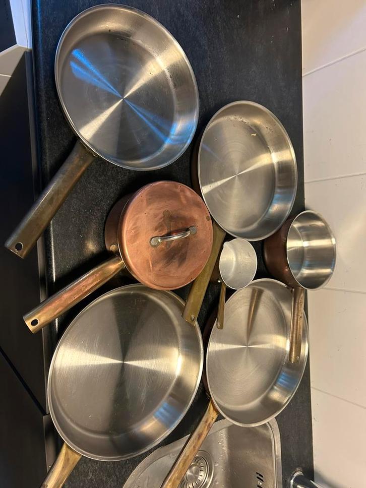 Koperen pannen met lepelrek. Alleen compleet te koop, Huis en Inrichting, Keuken | Potten en Pannen, Gebruikt, Koekenpan of Braadpan