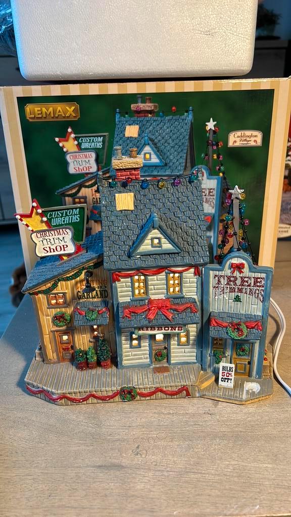 Lemax christmas trim shop kersthuis D6, Diversen, Kerst, Zo goed als nieuw, Ophalen of Verzenden