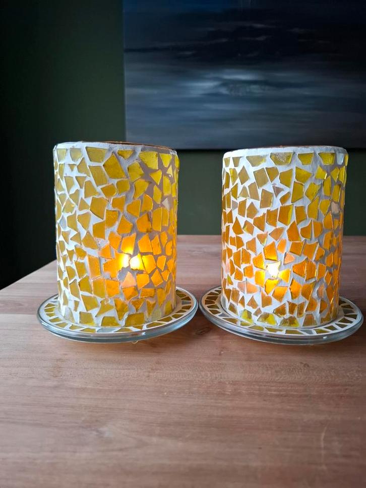 2X Windlicht waxinelichthouder kandelaar geel glas mozaïek, Huis en Inrichting, Woonaccessoires | Kandelaars en Kaarsen, Zo goed als nieuw