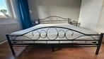 Stalen bedframe 180x200 + 2 bijhorende nachtkastjes, Huis en Inrichting, Ophalen, Tweepersoons, Zo goed als nieuw, 180 cm