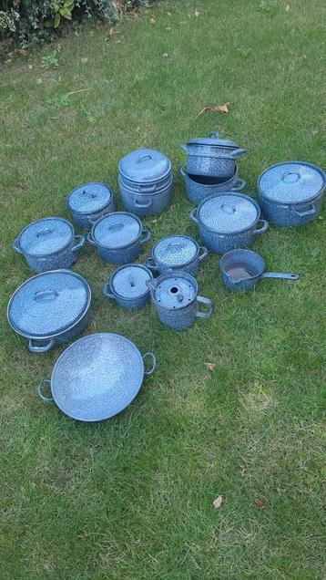 Complete pannenset grijs emaille,  12-delig beschikbaar voor biedingen