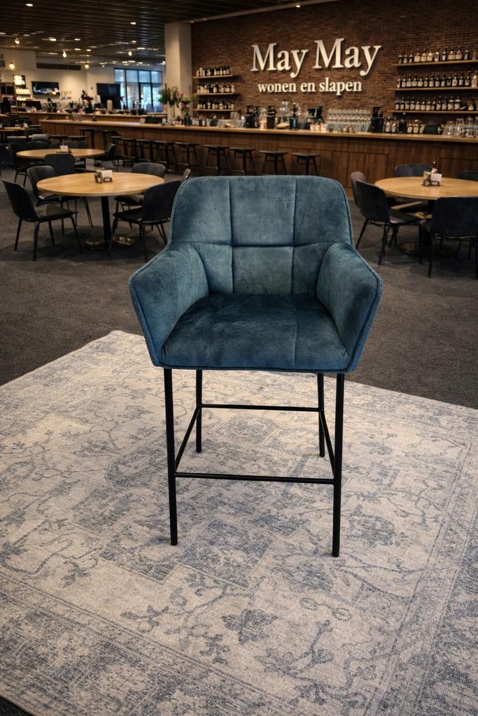 Barkruk 4x Bayron Groen velvet Direct leverbaar, Huis en Inrichting, Barkrukken, Nieuw, 60 tot 90 cm, Metaal, 4 krukken, Met voetsteun