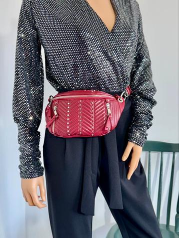 ZARA crossbody/ heuptas rood  beschikbaar voor biedingen