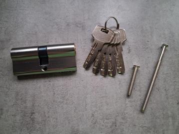 Deurcilinder 35/35 met 5 sleutels nieuw beschikbaar voor biedingen