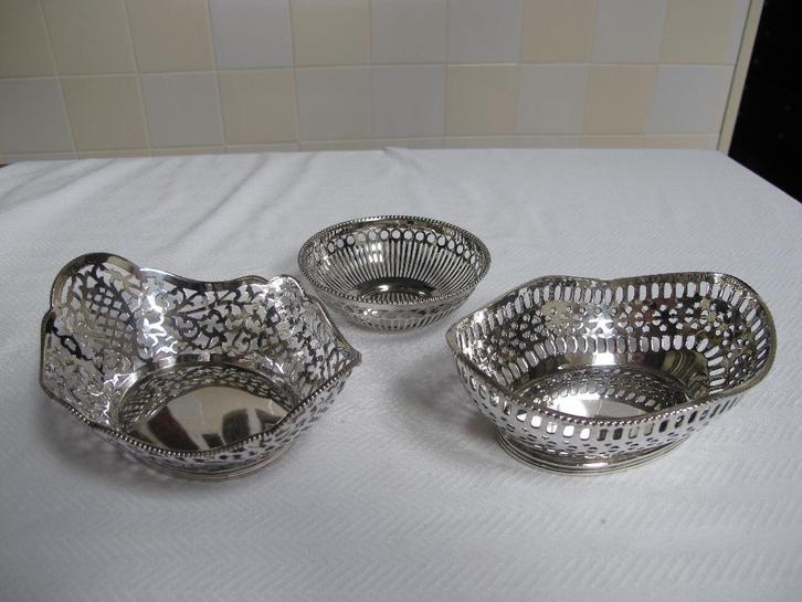 verzilverd schaaltje bonbonschaal, Antiek en Kunst, Antiek | Goud en Zilver, Ophalen of Verzenden