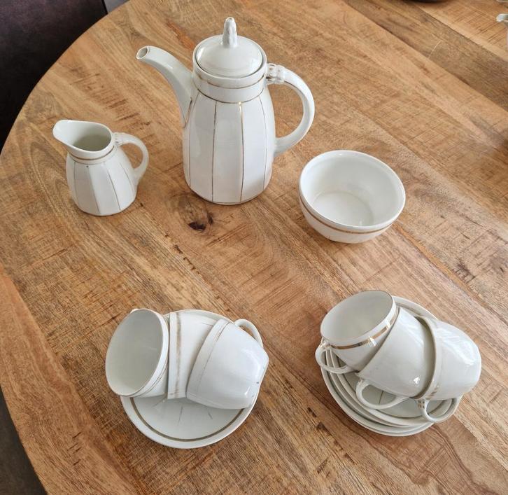 Antiek (1915), 6 persoons koffie servies, wit / gouden rand, Antiek en Kunst, Antiek | Servies compleet, Ophalen of Verzenden