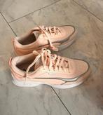 Maat 39 Puma Women Cilia Mode Lux SportsShoes, Sport en Fitness, Loopsport en Atletiek, Ophalen of Verzenden, Zo goed als nieuw