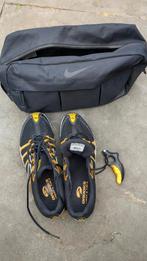 Spike schoenen, Ophalen, Zwart, Brooks, Gedragen