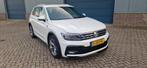 Vw Tiguan 2.0TSI 221PK 4M  3 x R line ,Leder ,Maxton, USB, Zwart, 4 cilinders, 1984 cc