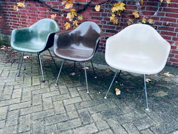 Arm chair origineel glasvezel Herman miller design Eames beschikbaar voor biedingen
