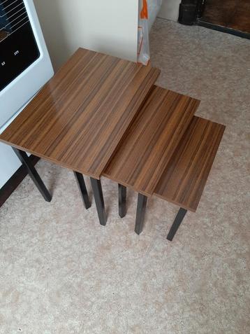 Retro mimi set, 3 tafeltjes. beschikbaar voor biedingen