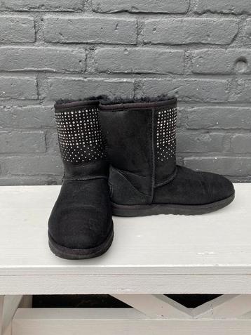Zwarte strass Uggs maat 38 beschikbaar voor biedingen