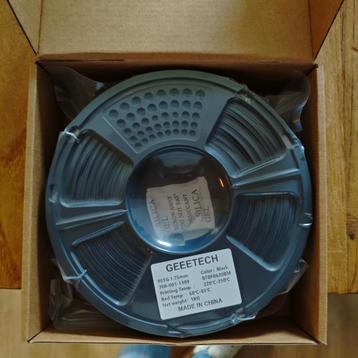 GEEETECH PETG Zwart of Wit filament. 1 rol = 1kg. Nieuw. beschikbaar voor biedingen