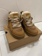 UGGS Sneakers Chestnut Maat 36, Ophalen of Verzenden, Zo goed als nieuw, Bruin, Sneakers of Gympen