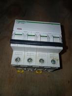 C32 Installatieautomaat - Nieuw of Gebruikt, Doe-het-zelf en Verbouw, Elektra en Kabels, Ophalen of Verzenden, Zo goed als nieuw