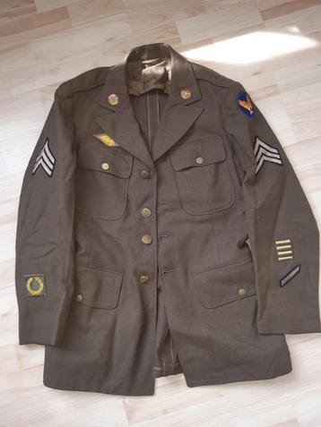 WW2 US, verschillende jassen, meerdere Class A's beschikbaar voor biedingen