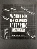 Werkboek Handlettering - Karin Luttenberg, Boeken, Ophalen of Verzenden, Zo goed als nieuw, Tekenen en Schilderen