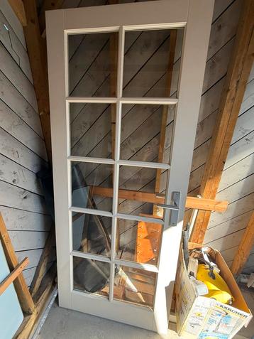 Opdek binnendeur met glas beschikbaar voor biedingen