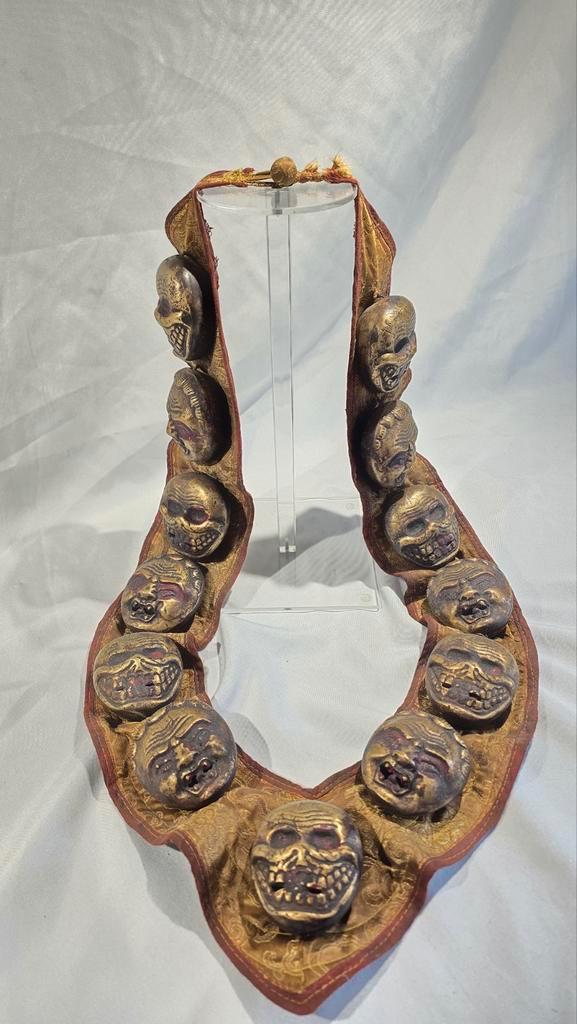 Tibetan Mala Sash Skulls & Demon Heads, Antiek en Kunst, Kunst | Beelden en Houtsnijwerken, Ophalen of Verzenden