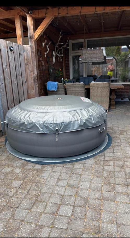 Intex opblaasbare jacuzzi/spa compleet, Tuin en Terras, Bubbelbaden en Hottubs, Gebruikt, Opblaasbaar, Afdekzeil, Grondzeil, Filter