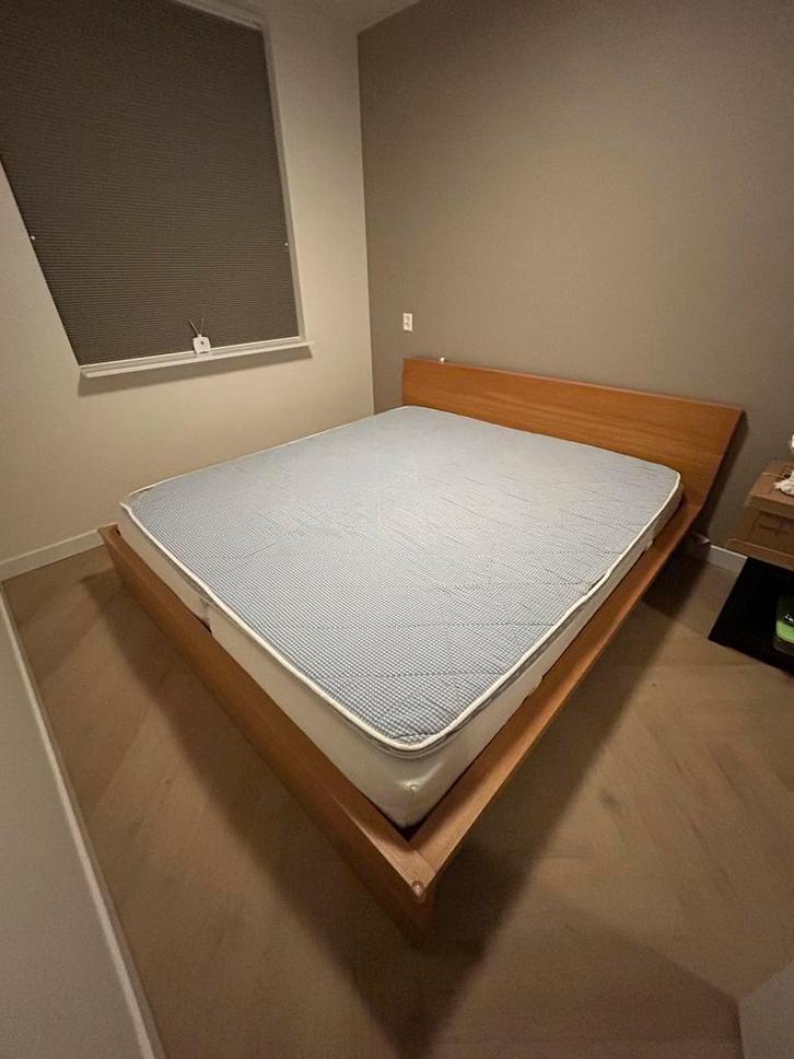 Ikea Malm bed 180x200, Huis en Inrichting, Slaapkamer | Bedden, Gebruikt, Tweepersoons, 180 cm, 200 cm, Hout, Overige kleuren