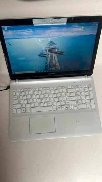 Sony SVF152C29M Win 10 Pro Intel Pentium/4GB RAM/500GB HDD beschikbaar voor biedingen