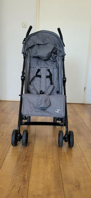 Grijze Buggy - Compact en Lichtgewicht beschikbaar voor biedingen