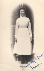 fotokaart   -   dame -    verpleegster, Verzenden, Voor 1940