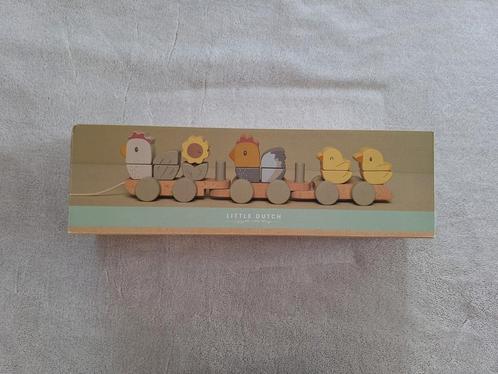 Nieuw little dutch blokken trein kip tbv goed doel, Kinderen en Baby's, Speelgoed | Houten speelgoed, Nieuw, Rij- of Hobbelspeelgoed