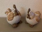 Twee stenen kippen z.g.a.n., Ophalen, Zo goed als nieuw