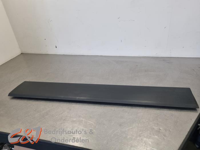 Sierstrip van een Renault Trafic, Auto-onderdelen, Carrosserie en Plaatwerk, Renault, Gebruikt, 3 maanden garantie, Ophalen of Verzenden
