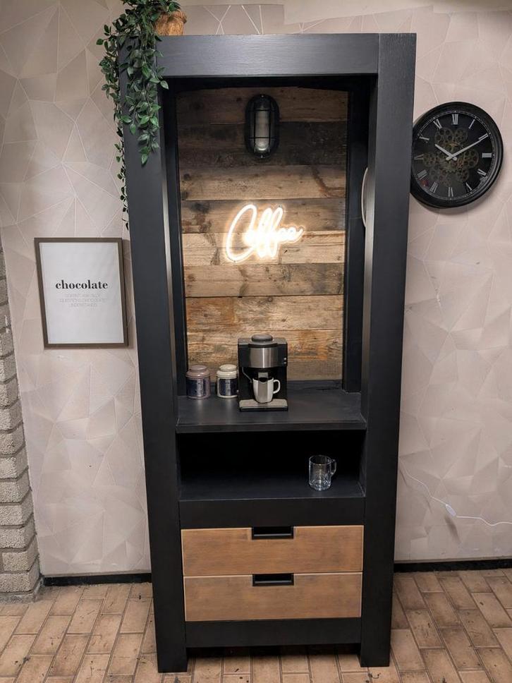 Koffiekast met neonlicht, Huis en Inrichting, Kasten | Buffetkasten, Zo goed als nieuw, 25 tot 50 cm, Eikenhout, Ophalen