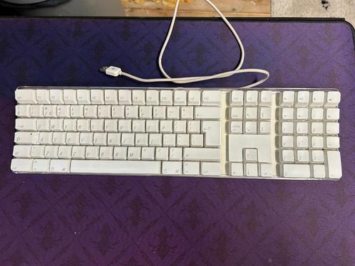 Aangeboden : Apple Toetsenbord (bedraad), Computers en Software, Toetsenborden, Gebruikt, Qwerty, Bedraad, Ophalen of Verzenden