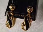 vintage stekers goudkl met zwart cloisonne nr or 35, Sieraden, Tassen en Uiterlijk, Antieke sieraden, Ophalen of Verzenden, Overige materialen