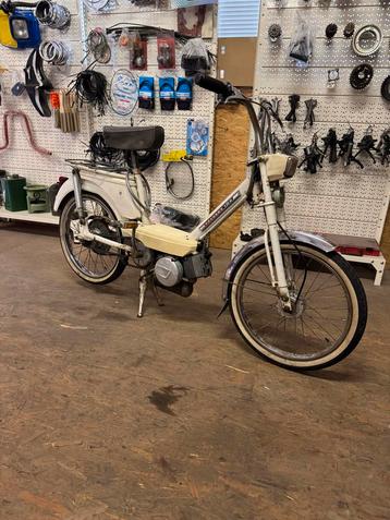 Peugeot 102 Brommer - Opknapper! beschikbaar voor biedingen