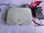 Playstation 1 + 2 controllers en memory card, Ophalen of Verzenden, Gebruikt, Met 2 controllers