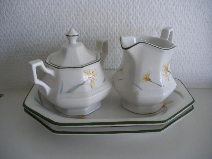 Johnson Brothers Sonata servies, Huis en Inrichting, Keuken | Servies, Zo goed als nieuw, Bord(en), Wedgwood, Aardewerk, Ophalen of Verzenden