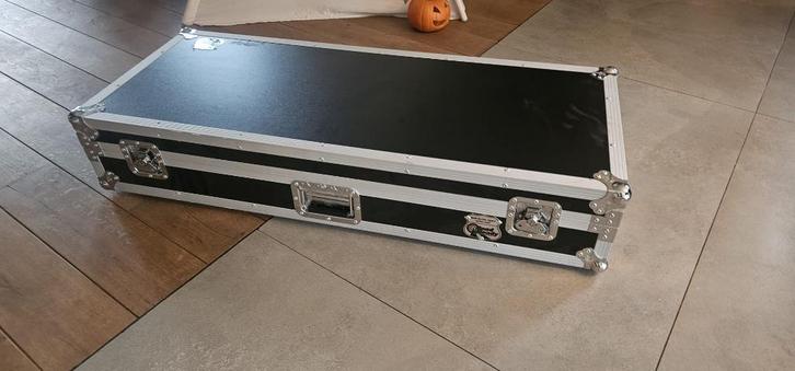 Road Ready RRKB61W keyboard flightcase 61-toetsen, Muziek en Instrumenten, Behuizingen en Koffers, Zo goed als nieuw, Keyboard of Synthesizer