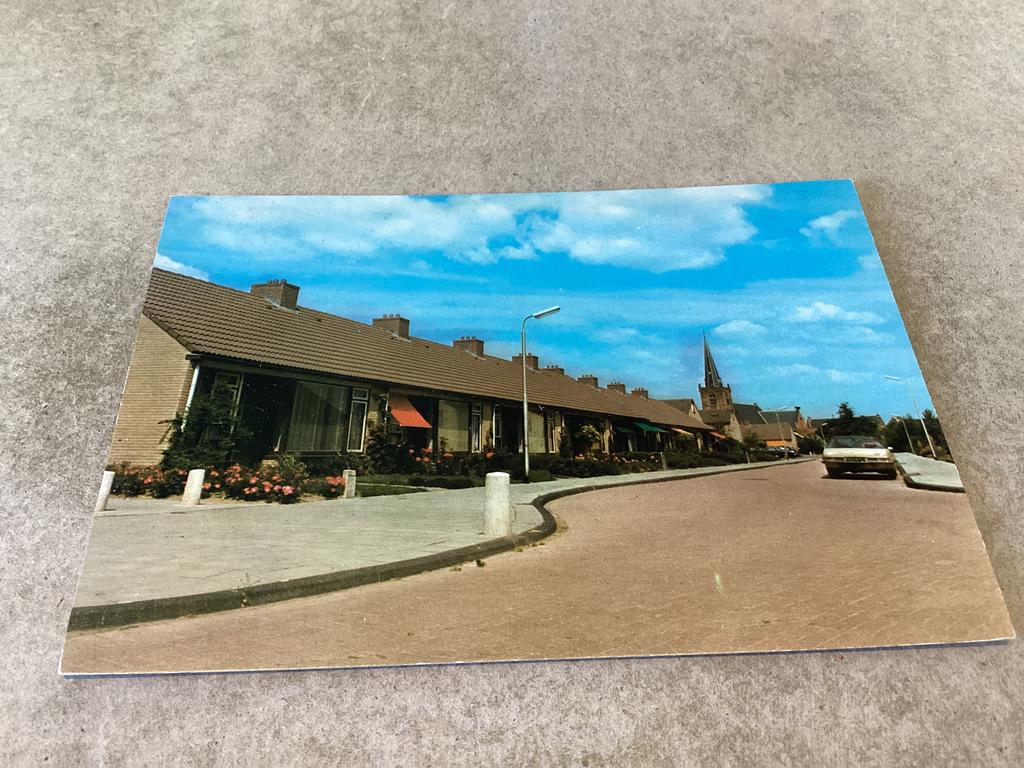 Lexmond.      Berkenlaan, Ophalen of Verzenden