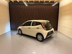 Toyota Aygo 1.0 Vvt-i 69pk 5D 2017 Wit, Auto's, Toyota, Voorwielaandrijving, Stof, 4 stoelen, Wit