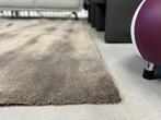 Nieuw Brink en Campman Longbarn Liscio Vloerkleed olijf, Huis en Inrichting, Stoffering | Tapijten en Kleden, Ophalen of Verzenden