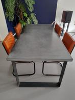 Industriële tafel - beton/metaal, Huis en Inrichting, Tafels | Eettafels, Ophalen, Gebruikt, 50 tot 100 cm, 150 tot 200 cm