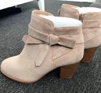 Laarzen Crème maat 38, Ophalen, Zo goed als nieuw, Beige, Hoge laarzen