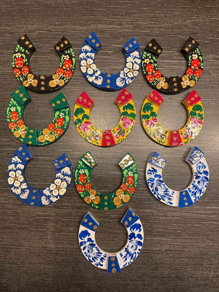 Russische Magneten - Handbeschilderd Hout, Antiek en Kunst, Antiek | Overige Antiek, Ophalen of Verzenden