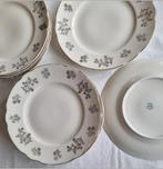 Mosa complete set creme borden kleine gouden bloemetjes bies, Antiek en Kunst, Antiek | Servies los, Ophalen of Verzenden