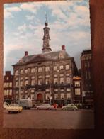 Den Bosch, Stadhuis, met auto's ca. 1964, Ophalen of Verzenden, 1960 tot 1980, Ongelopen, Noord-Brabant