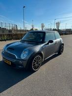 Mini 1.6 16V Cooper S 2005 Grijs Motor revisie, Auto's, Voorwielaandrijving, 4 cilinders, 4 stoelen, Leder en Stof