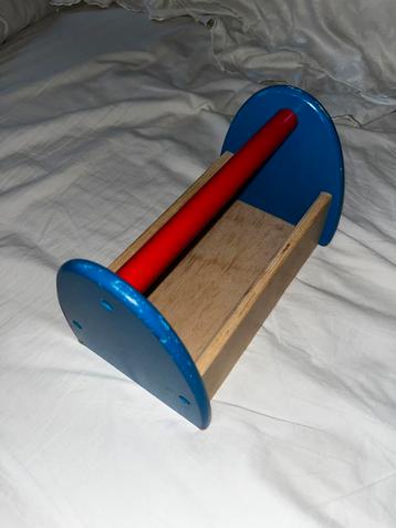 Houten gereedschapskistje beschikbaar voor biedingen