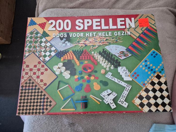 200 spellen. Oud hollandse spellen, Hobby en Vrije tijd, Gezelschapsspellen | Bordspellen, Zo goed als nieuw, Ophalen